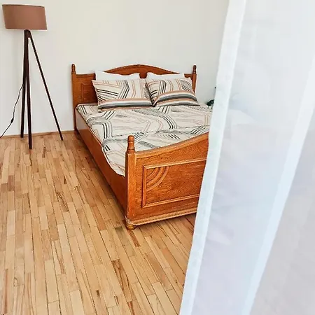 Apartman Town's Heart Spacious & Cozy